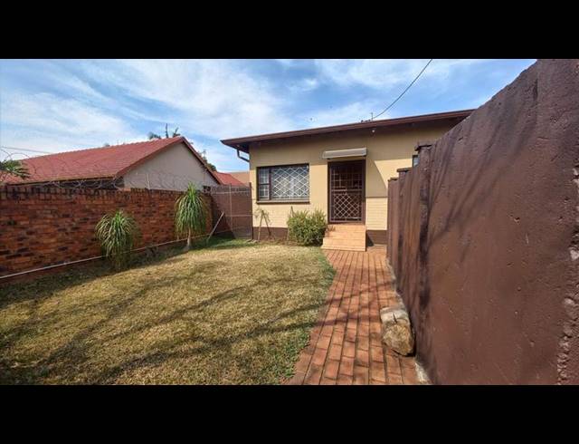 5 BEDROOM HOUSE FOR SALE IN PRETORIA GARDENS